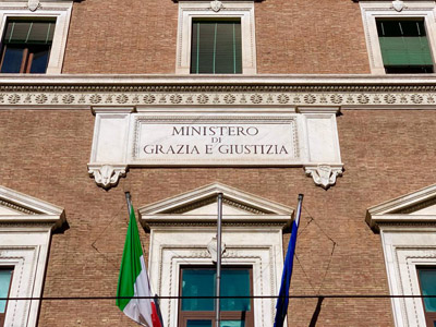 Les ministres Cartabia et Guerini signent un accord pour la vente définitive de la caserne "Manara" à Rome par le ministère de la Défense