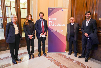 École, accord signé entre les ministres Patrizio Bianchi, Dario Franceschini et des associations du monde du théâtre et de l'audiovisuel