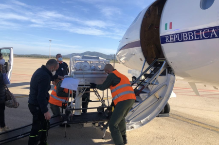 Aeronautica Militare: Sardunya'dan iki çocuğun hayatını kurtarmak için ambulans uçuşu