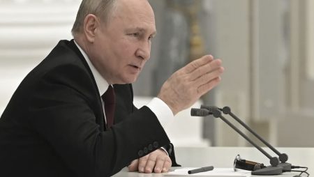 Poutine menace l'Otan : "réponse sérieuse si la Finlande et la Suède rejoignent"