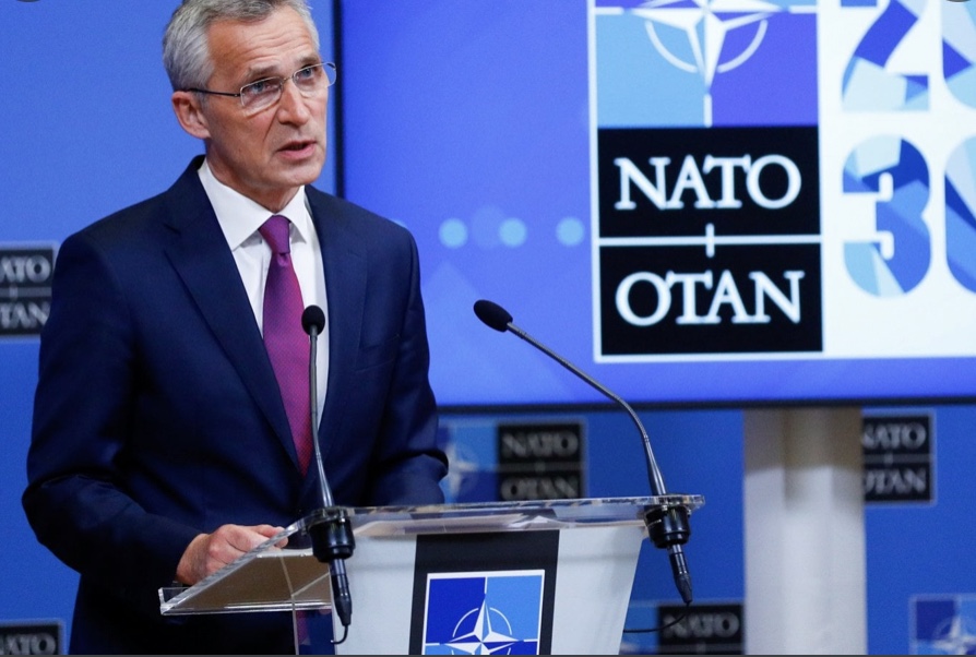 Stoltemberg: “l’obiettivo di Putin e’ avere meno Nato, ma ne avra’ di piu'”
