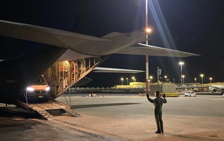 Covid: transporte sanitario urgente de Cagliari a Roma con el avión C-130J de la Fuerza Aérea Italiana