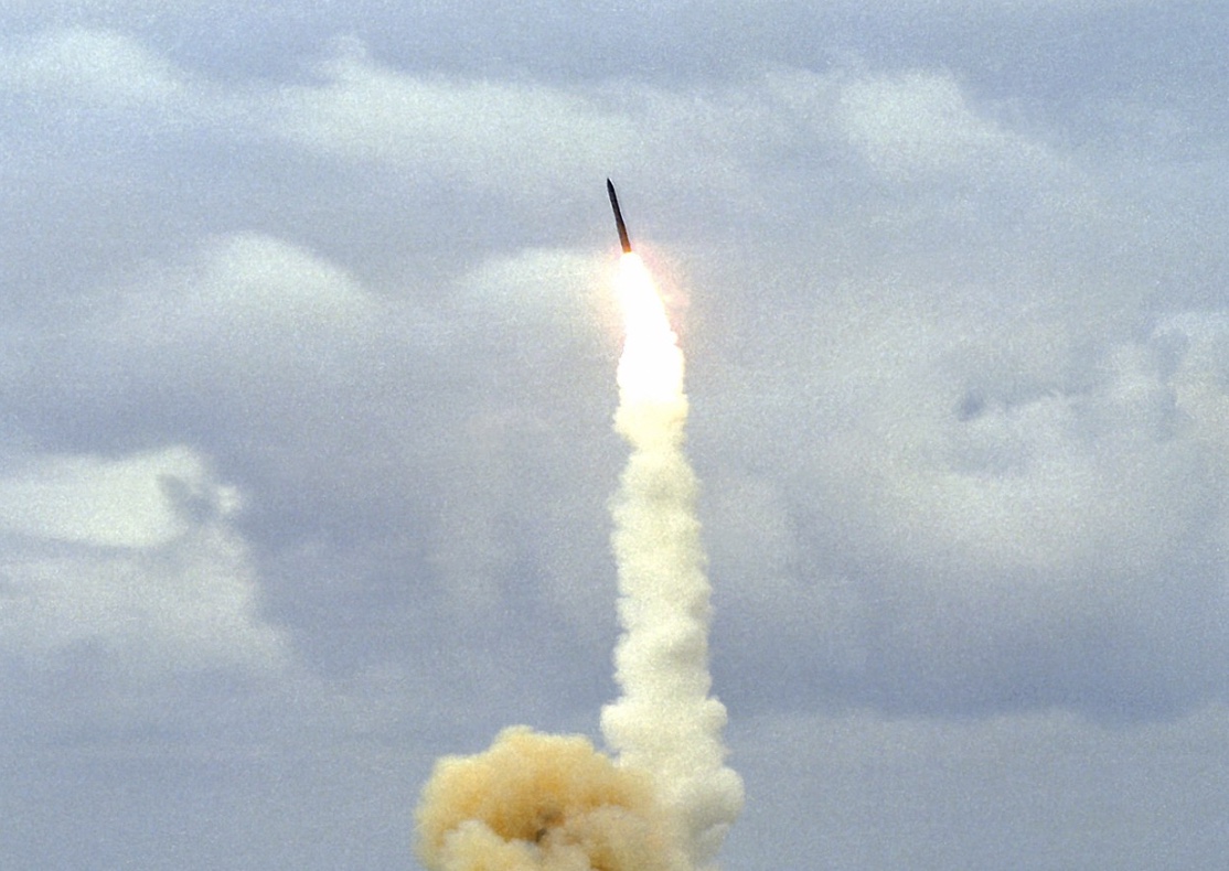 تختبر الولايات المتحدة صاروخ مينيوتمان III ICBM الذي يسافر لمسافة 6700 كم
