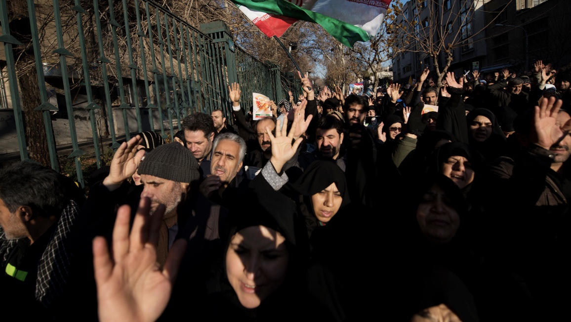 Nuove proteste in Iran dopo i funerali dei manifestanti uccisi