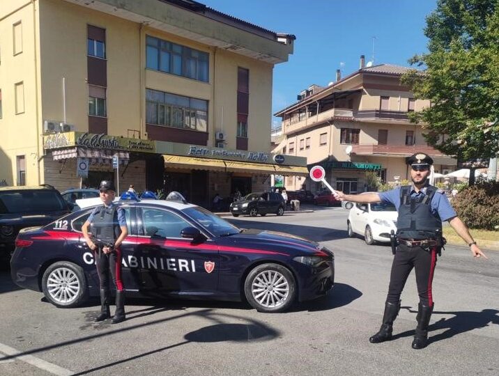 Colleferro'da bir kuyumcuyu SUV ile camdan kırarak soyan 30 yaşındaki kişi tutuklandı