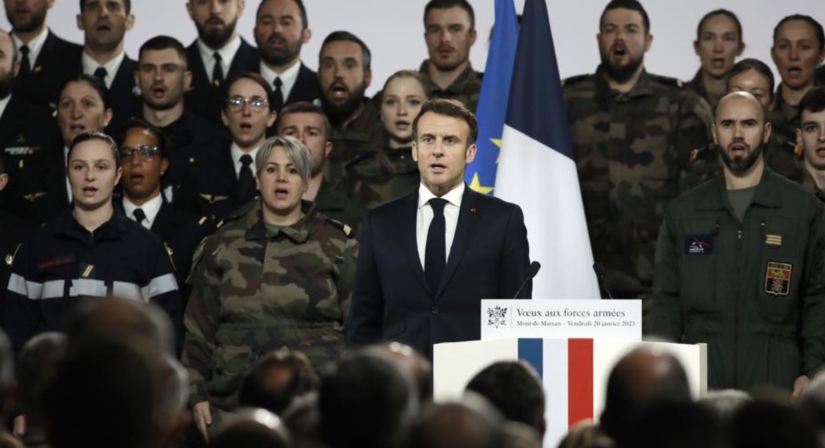 Macron promette 400mld per la Difesa. I Paesi Nato molto lontani dal 2% del Pil promesso nel 2014
