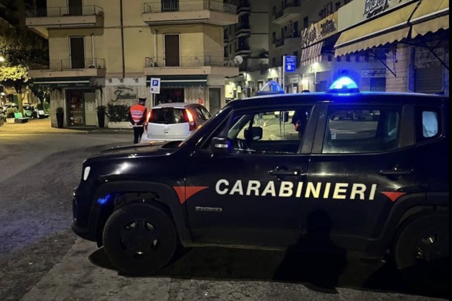 Colleferro: les carabiniers continuent les contrôles pendant la "movida"