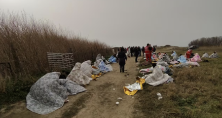 Migranti, tragico naufragio in provincia di Crotone