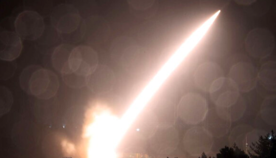 La Corea del Nord ha lanciato altri due missili balistici. Pyongyang testa così la sua nuova tecnologia a  “combustibile solido”