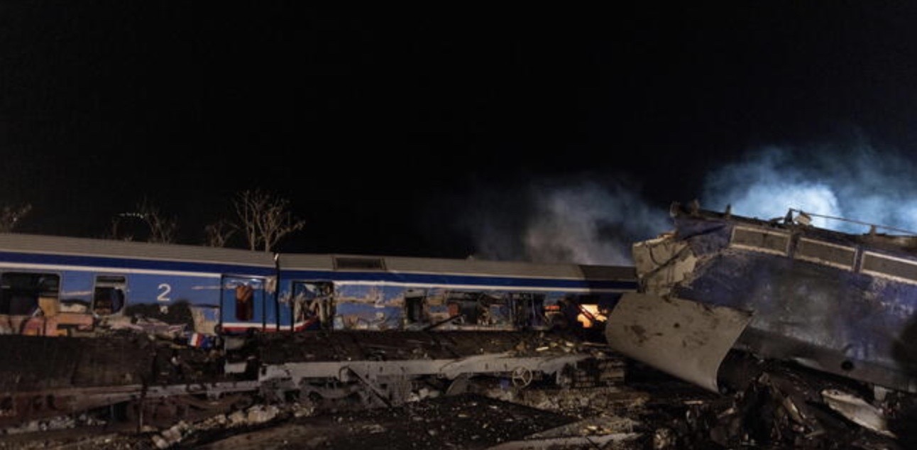 Grecia: scontro tra due treni, 32 morti e 85 feriti
