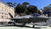 F-34 a Piazza del Popolo
