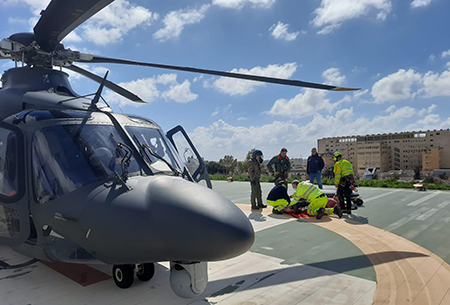 Sicilia: elicottero 82° Centro SAR recupera turista straniero rimasto ferito durante escursione nella Riserva dello Zingaro