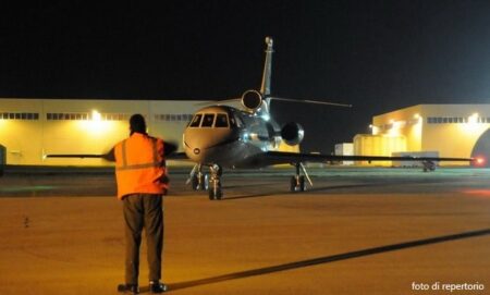 Aeronautica Militare: neonato in imminente pericolo di vita trasportato da Cagliari  a  Linate