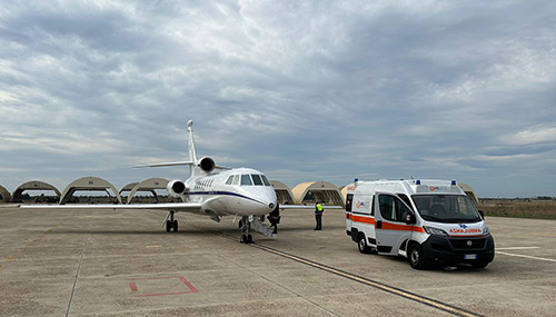 공군. 레체에서 볼로냐까지 긴급 의료 수송이 성공적으로 완료되었습니다.