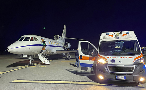 Volo salva vita: velivolo dell’Aeronautica Militare trasporta bimba da Messina a Genova