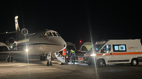 Aeronautica Militare: volo salva-vita di un F900 da Lecce a Bologna