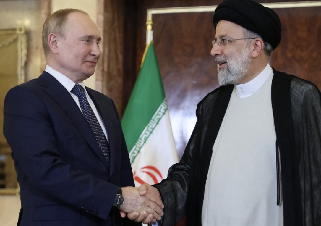 "اٹلی اور یورپی یونین کے لیے انتباہ": ایران اور روس نے لیبیا میں اپنی "اسمگلنگ" میں اضافہ کیا