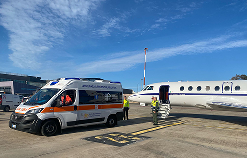 Срочная медицинская транспортировка из Кальяри в Чампино на самолете F50 31-го крыла.