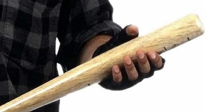 Artena: ane makore makumi maviri nematatu akasungwa neCarabinieri mumotokari asina rezinesi uye aine baseball bat.