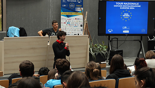 Aidr. Mladí ľudia, digitalizácia, európske voľby 2024. Úspech turné v Lombardii